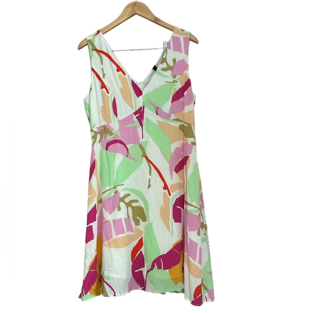 New YAS V-Neck Multicolor Mini Dress lined Flattering Casual Mini Dress Size L